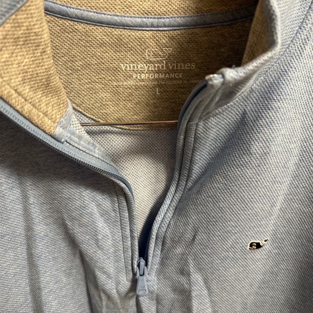 Blue men’s Vineyard Vines 1/4 zip performance shirt